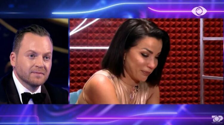 “Gjaku i mamit nëpër mure…”, Roza rrëfen për fëmijërinë e vështirë