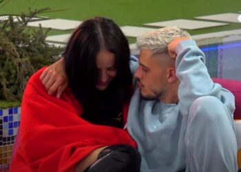 VIDEO/ Sara qan në krahët e Bardhit: Je nëna e fëmijëve të mi…