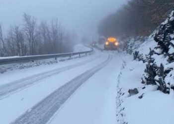 Shkodra mbulohet nga bora, në këto akse kalimi bëhet me zinxhirë
