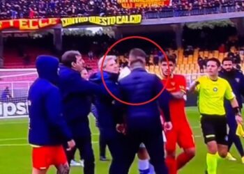 Goditi futbollistin e Veronës, trajneri i Lecces drejt shkarkimit