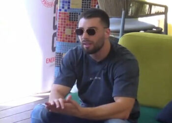 Meritoni-Eglës: Më ke nxjerr të dashurën jashtë shtëpisë!