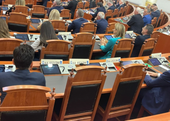 “Targa e drogës”, protesta e opozitës në Kuvend