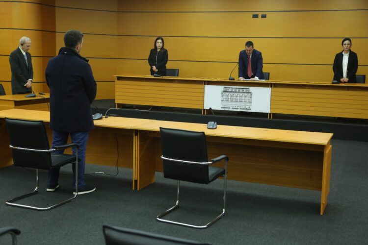 Shkarkohet nga detyra gjyqtari i Tiranës, Agron Zhukri