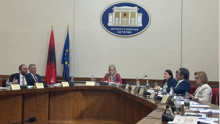 PS miraton komisionin për “Dezinformimin”, opozita: Cënon median