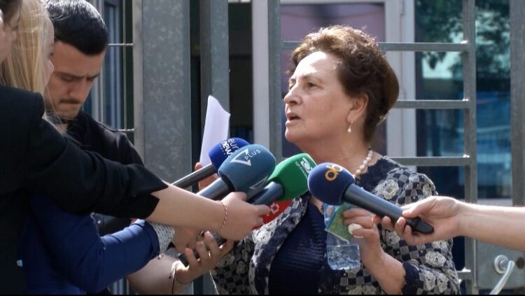 E ëma e Kryemadhit në SPAK/ Pyetet për pasurinë, çfarë tha para prokurorëve