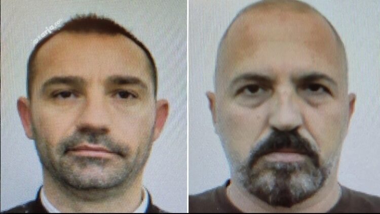 Arsenal armësh në shtëpi, dy të arrestuar në Tiranë – (FOTO-EMRAT)