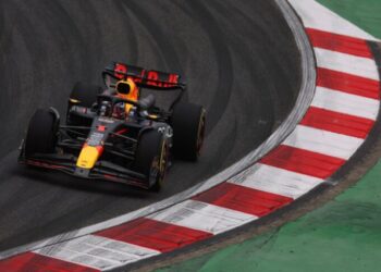 Çmimi i Madh i Kinës, Verstappen i papërmbajtshëm në garën Sprint