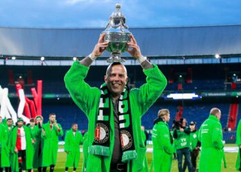 Liverpool, një trajner holandez për stolin