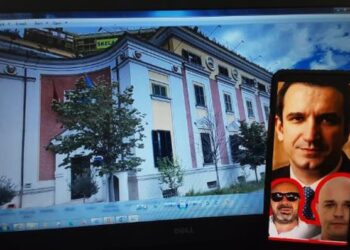 Celularët e dy Jonave që morën në qafë drejtorët e bashkisë