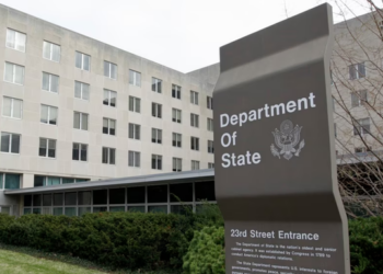 Dorëhiqet zëdhënësja e Departamentit të Shtetit në gjuhën arabe, kundërshton politikën ndaj Gazës