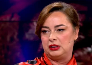 “Më la 3 fëmijë dhe iku”, Julia rrëfen historinë e ndarjes