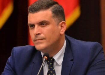 Sot protestë Tedi Blushi: Kur drejtësia me regji i amniston dhe i mbron të korruptuarit, populli i arreston!