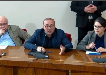 Saimir Korreshi ironizon: “Kalendari do jet me Milan apo Inter, uluni dhe ndajeni këtë punë”!