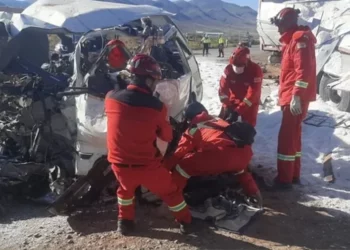 Kamioni përplaset kokë më kokë me autobusin, 14 viktima në Bolivi