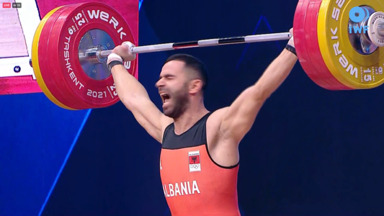 Botërori i peshëngritjes, Briken Çalja i pari në baterinë B