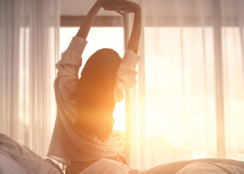 Cilat janë përfitimet e zgjimit herët në mëngjes