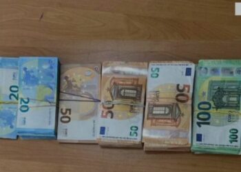 Goditen 3 raste të paligjshmërive në Portin e Durrësit, sekuestrohen mijëra euro.