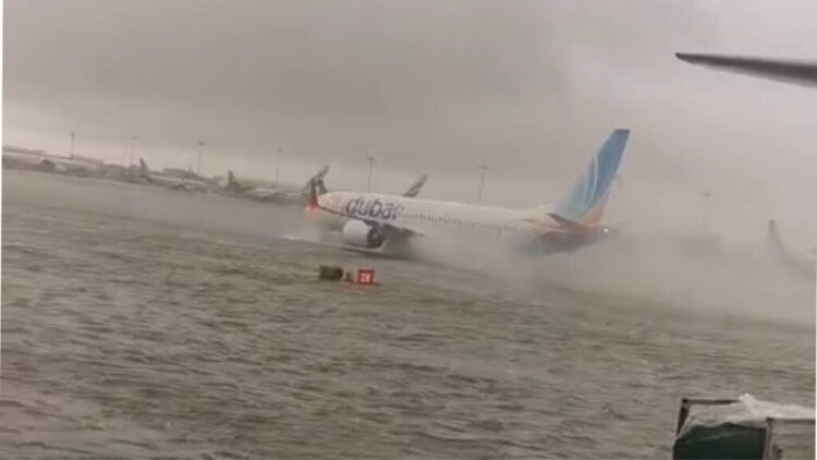 Stuhia godet Emiratet e Bashkuara Arabe, aeroporti i Dubait kthehet në ‘Venecia’/ VIDEO