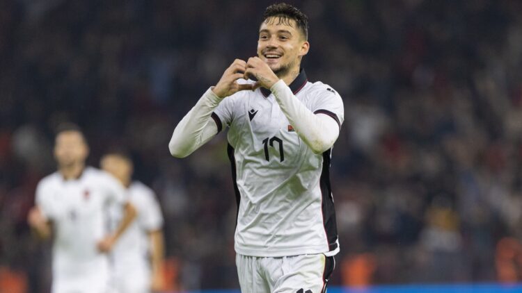 Paraqitjet e legjionarëve/ Shkëlqejnë Muçi dhe Daku, Balliu vendimtar me asist