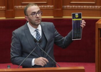 Amnistia/ Propozimi i opozitës ul dënimin edhe për të korruptuarit