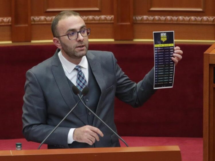 Amnistia/ Propozimi i opozitës ul dënimin edhe për të korruptuarit