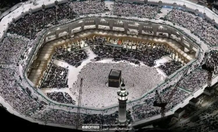 Rekord/ 2.5 MLN myslimanë falën Natën e Kadrit në Mekë