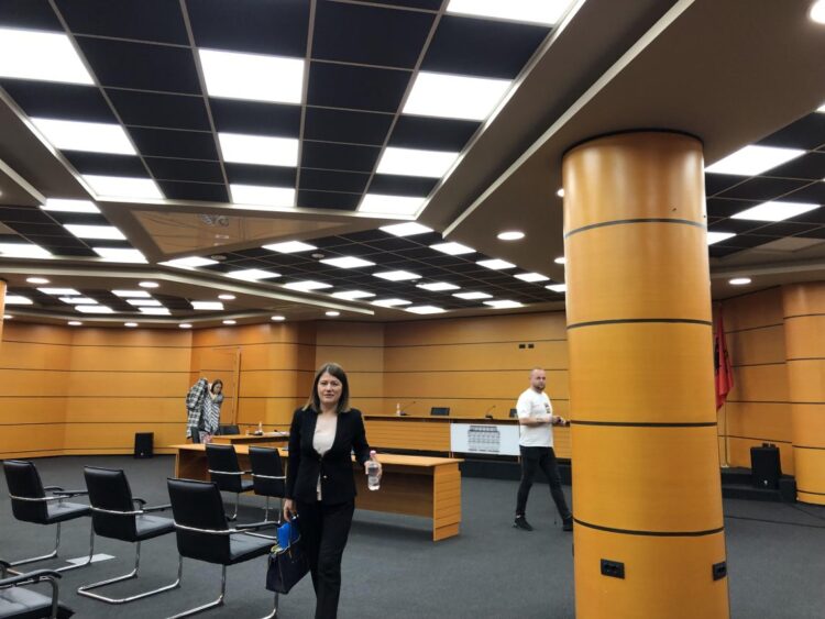 Gjyqtarja Mishgjoni në KPK, jep shpjegime për bilancet negative