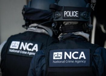 Makinat plot me paund, si i lanë hetuesit britanikë të lirë 4 shqiptarët për t’i futur në ‘grackë’