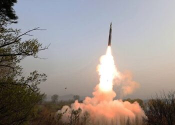 Pheniani teston raketa të reja kundërajrore