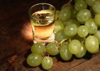 Studim për rakinë! Përmban bakër, plumb,  të dëmshme për shëndetin!