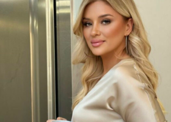 Alketa Vejsiu goditet me kanaçe në skenën e ‘X Factor’