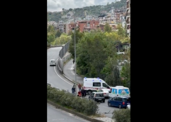 Aksident në Tiranë/ Plagoset një person, bllokohet trafiku