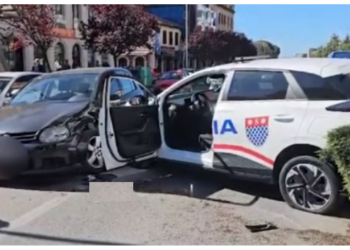 Aksident në Shkodër, përplaset makina e bashkisë