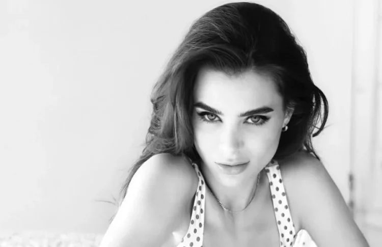 Ish-pornostarja i futet botës së Instagramit: Tani fitoj më shumë