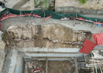 Pamjet – Shembet rruga në Sarandë, izolohen banorët