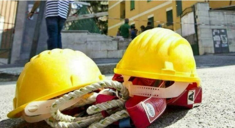 Bie nga 10 metra lartësi teksa punonte, 18-vjeçari shqiptar në gjendje të rëndë