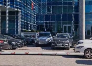 Grupi i trafikut të emigrantëve, SPAK jep detaje: U sekuestruar rreth 1 milion dollarë, 13 makina si dhe…