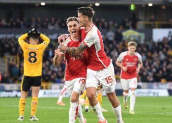 Arsenali merr përkohësisht kreun e Premier League