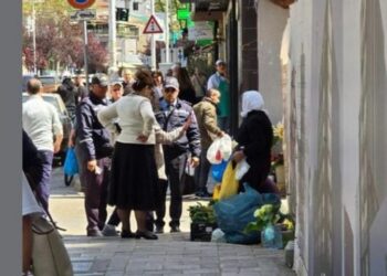 E turpshme, policët e Veliajt i “sekuestrojnë” mallin të moshuarës