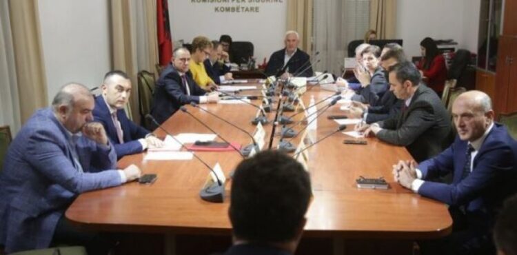 ‘Policia bashkëpunon me krimin’, deputetët e opozitës kërkojnë seancë dëgjimore për Dumanin