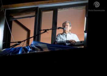 Berisha i drejtohet Veliajt: Priti nesër o hajdut qytetarët e zemëruar