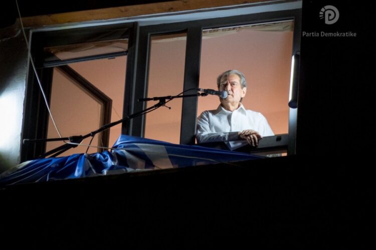 Berisha i drejtohet Veliajt: Priti nesër o hajdut qytetarët e zemëruar