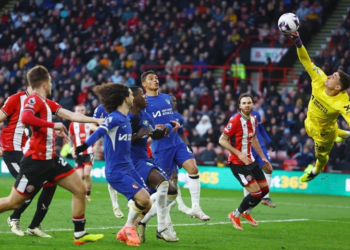 Zhgënjen Chelsea, lë dy pikë ndaj vendit të fundit