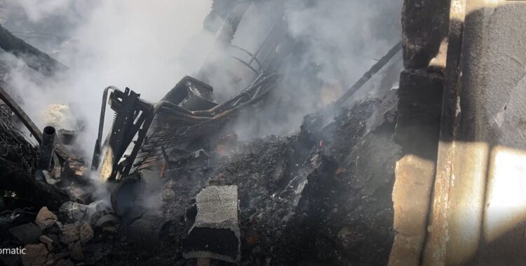 Pamjet – Digjet banesa në Shkodër, humb jetën 52-vjeçari. Fqinji: Zjarrfikësja u vonua 40 minuta