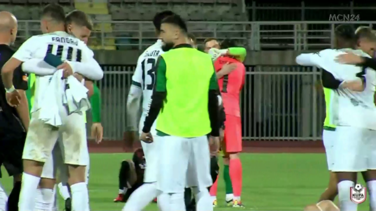 Egnatia magjike, me dhjetë lojtarë barazon Vllazninë dhe fluturon në finale