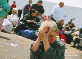 25 vite nga eksodi i shqiptarëve nga Kosova, afro 1 milion u shpërngulën…