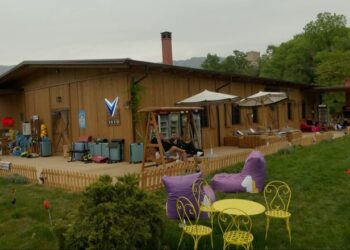 “Të pëlqejnë vajzat si Ditea, por sytë të shkojnë…”, Valeri ngacmon Dijonisin