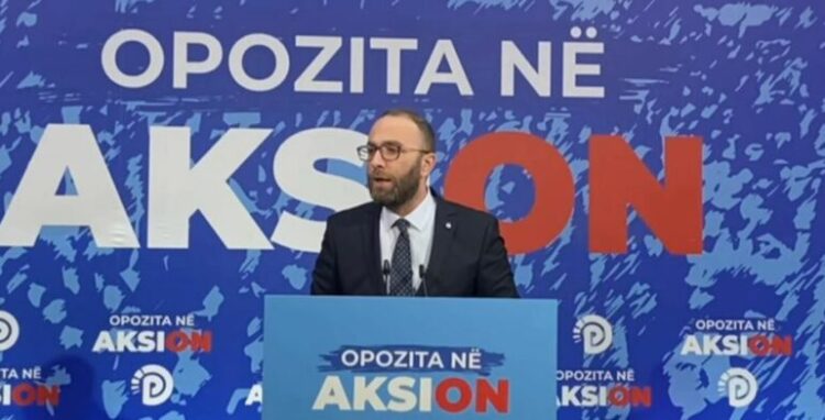 “Përdori kodin e mafies”, Bardhi zbërthen dy mesazhet e Veliajt