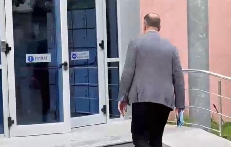 Koncesioni i sterilizimit, Beqaj paraqitet në SPAK me hard disk në dorë