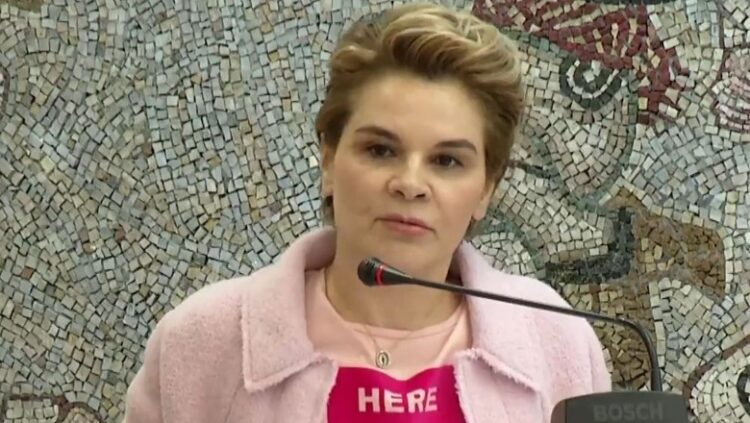 Kryemadhi ‘përplaset’ me Metën: Partia nuk ka nevojë për prerje kokash